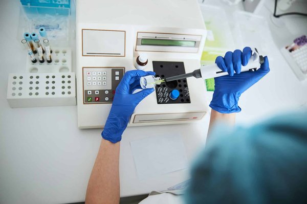 Which type of brake fluid is best for high-performance vehicles?